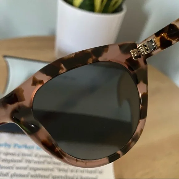 Warby Parker Tilley 285 52-19-145 Sunglasses with Case - Picture 8 of 13